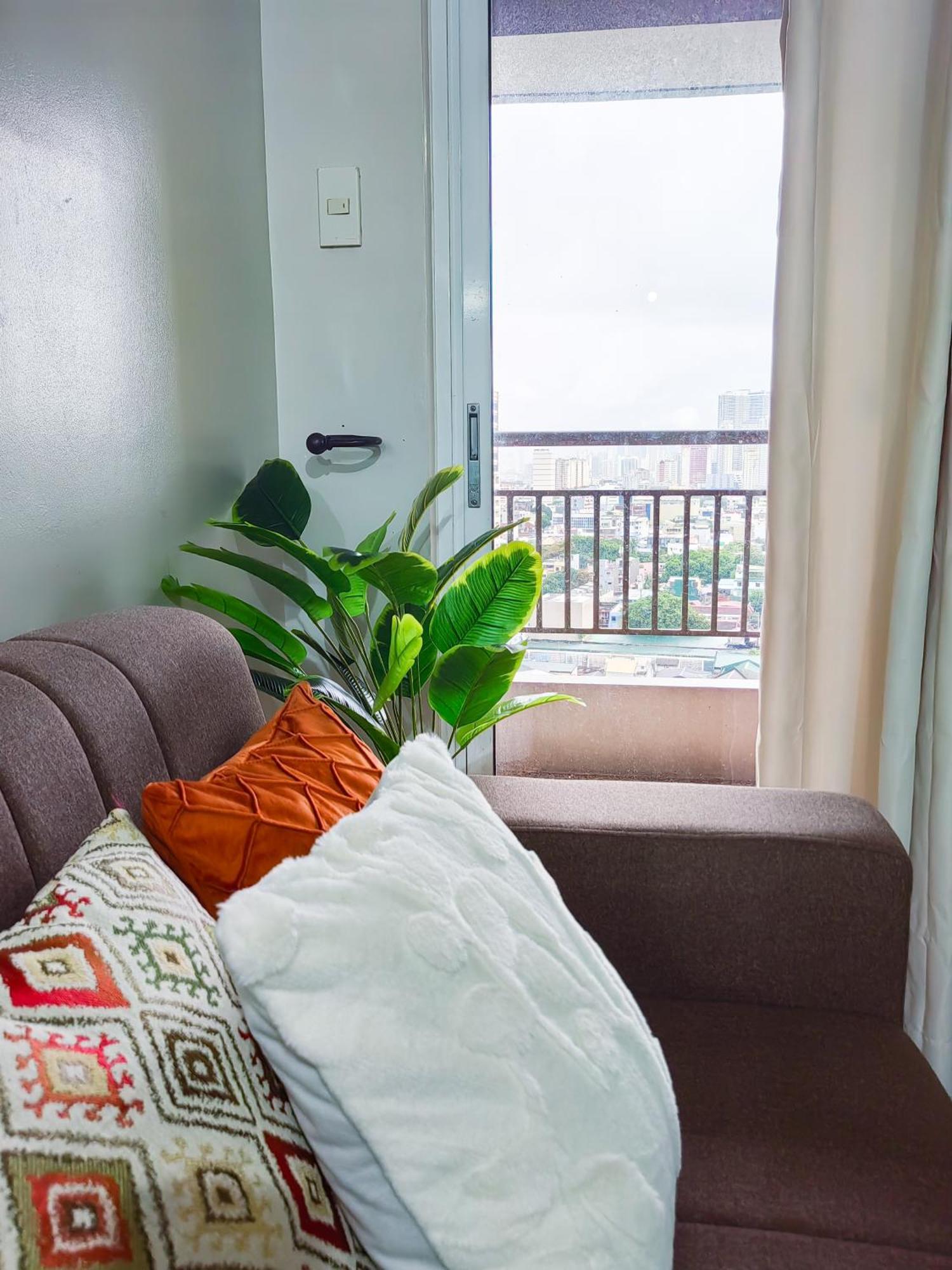 La Verti Residences Staycation Manila Exterior photo